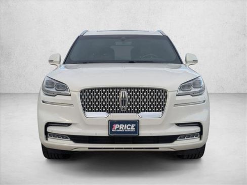 Used 2021 Lincoln Aviator Reserve w/ Equipment Group 210A image 2