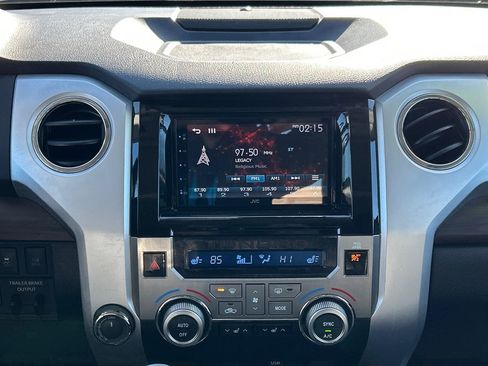 Used 2018 Toyota Tundra Limited w/ Limited Premium Package image 18