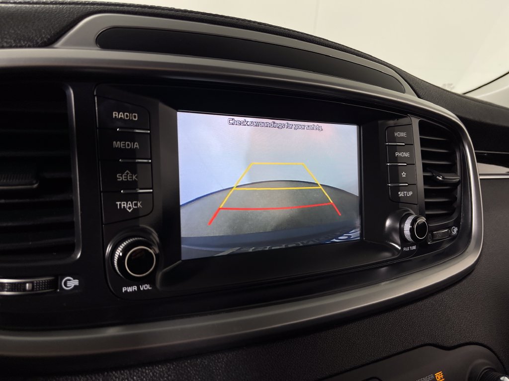 Used 2020 Kia Sorento EX AWD/4WD image 23