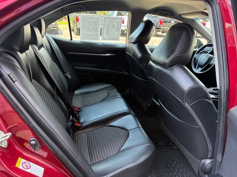 Used 2018 Toyota Camry SE FWD image 43