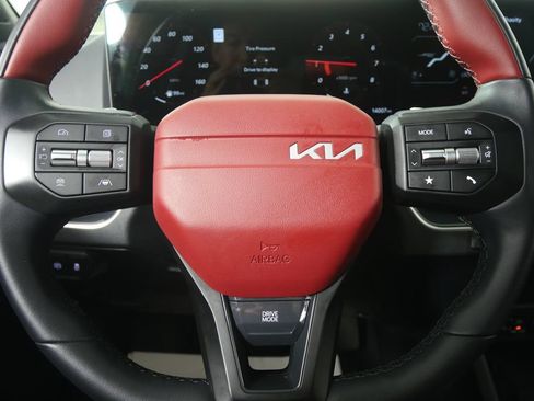 Used 2025 Kia K4 GT-Line w/ GT-Line Premium Package FWD image 17