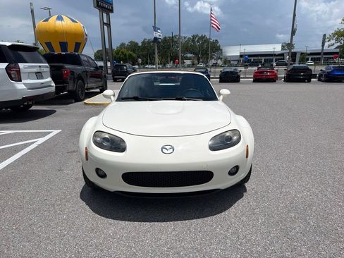 Used 2007 MAZDA MX-5 Miata Grand Touring w/ Premium Pkg RWD image 2