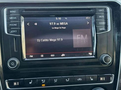 Used 2017 Volkswagen Passat 1.8T SE image 37