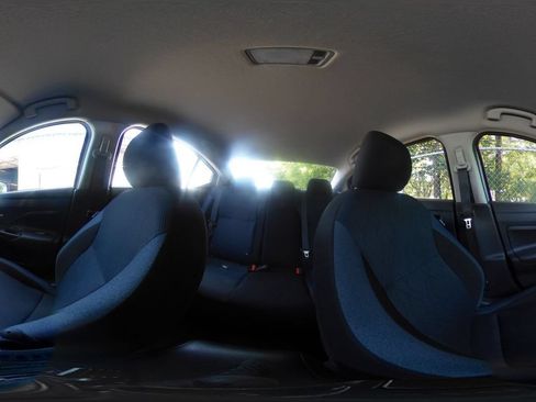 Used 2025 Nissan Versa SV FWD image 40