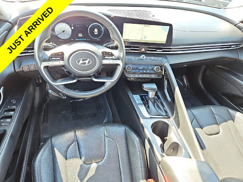 Used 2025 Hyundai Elantra Limited FWD image 10