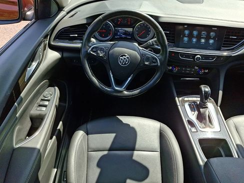 Certified 2018 Buick Regal Essence w/ Driver Confidence Package #1 AWD/4WD image 11