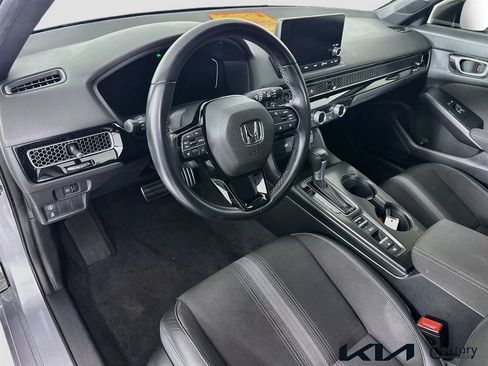 Used 2023 Honda Civic Sport image 9