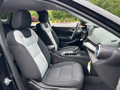 New 2026 Chevrolet Trax LS w/ LS Convenience Package FWD image 38