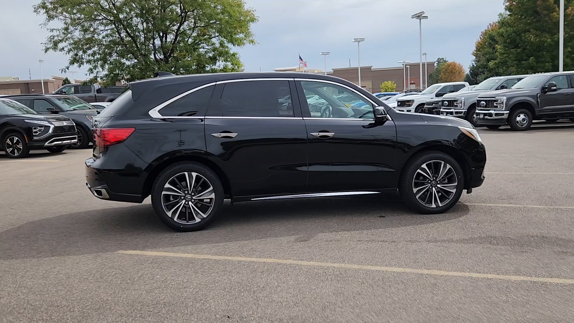Used 2020 Acura MDX w/ Technology Package AWD/4WD image 11
