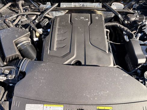 Used 2025 Audi Q5 Premium w/ Convenience Package image 26