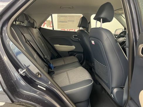 New 2026 Hyundai Venue SEL FWD image 9