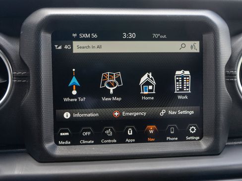 Used 2022 Jeep Wrangler Unlimited Sahara w/ LED Lighting Group AWD/4WD image 18