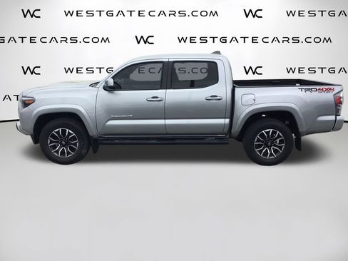 Used 2021 Toyota Tacoma TRD Sport w/ Technology Package image 4
