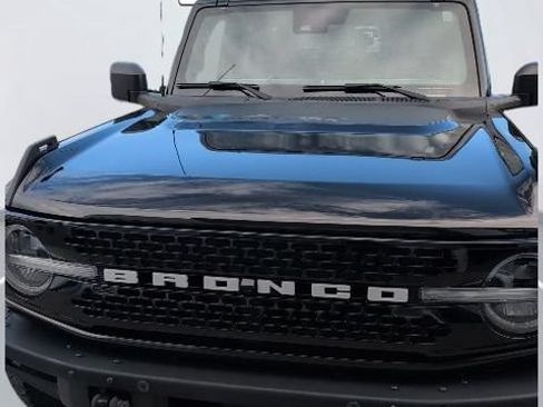 Used 2024 Ford Bronco Wildtrak AWD/4WD image 5