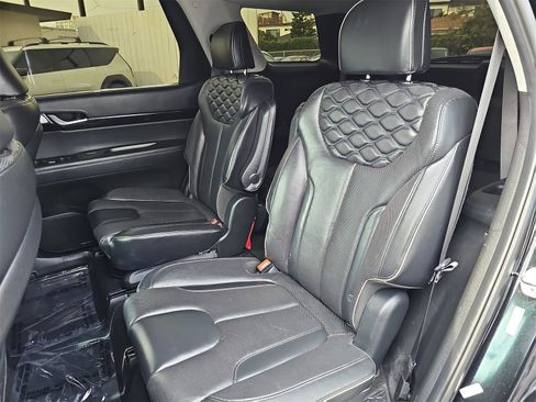 Used 2021 Hyundai Palisade Limited image 16