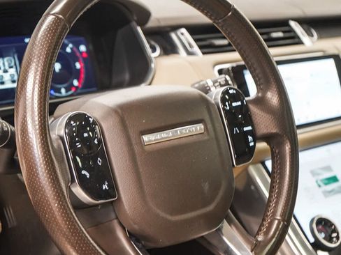 Used 2018 Land Rover Range Rover Sport HSE image 21
