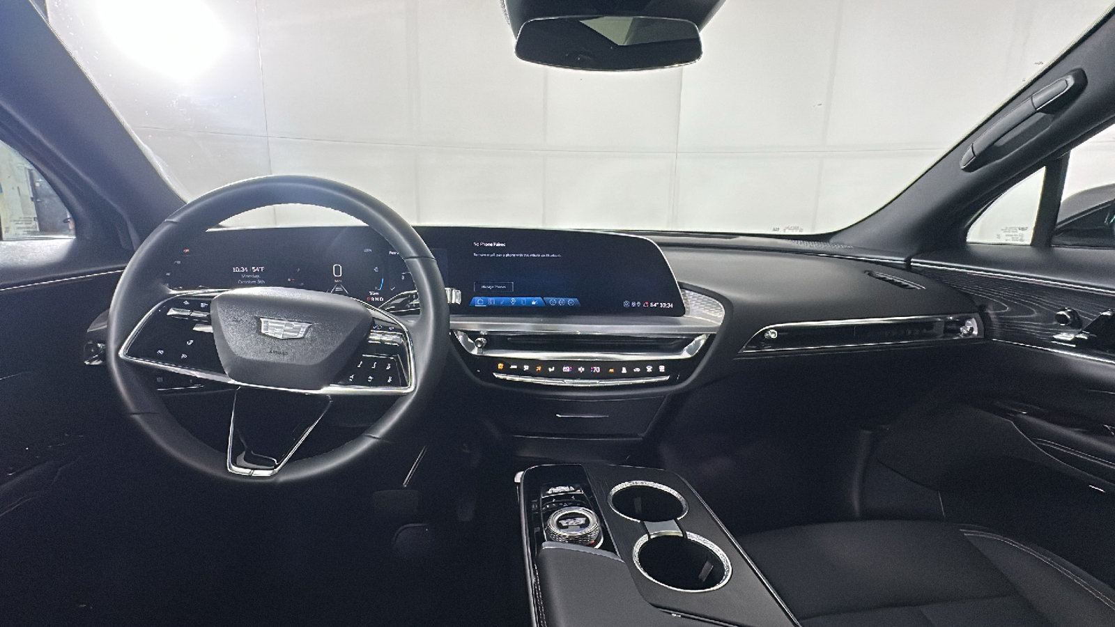 Used 2024 Cadillac Lyriq Luxury AWD/4WD image 32