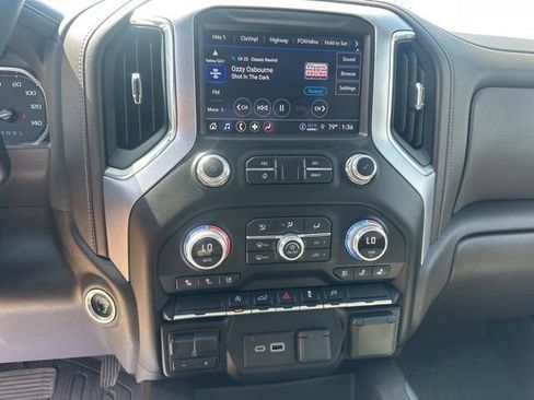 Used 2022 GMC Sierra 1500 SLT image 26