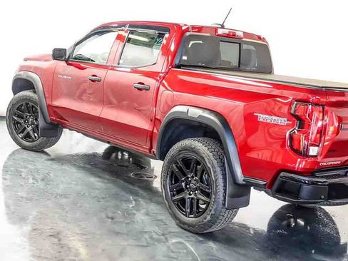 Certified 2024 Chevrolet Colorado Trail Boss w/ Technology Package AWD/4WD image 11