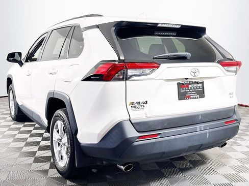 Used 2019 Toyota RAV4 XLE w/ All Weather Liner Package AWD/4WD image 5