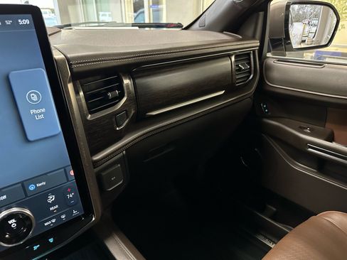 Used 2022 Ford Expedition Max King Ranch image 39