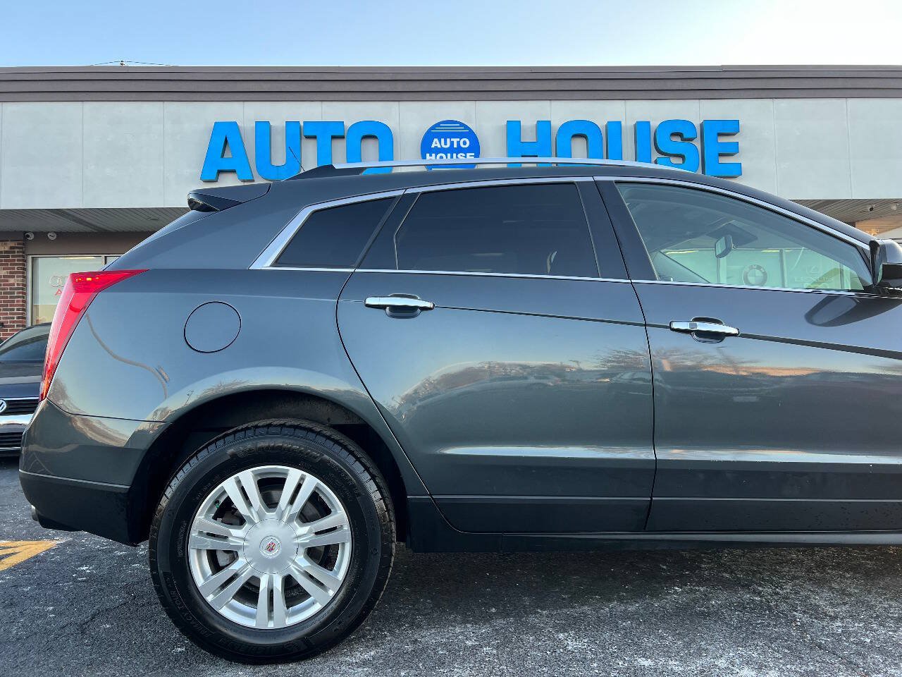 Used 2011 Cadillac SRX Luxury FWD image 40