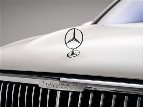 Used 2021 Mercedes-Benz Maybach GLS 600 4MATIC image 10