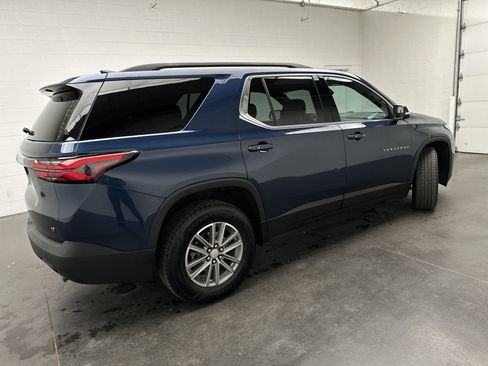 Used 2022 Chevrolet Traverse LT AWD/4WD image 9