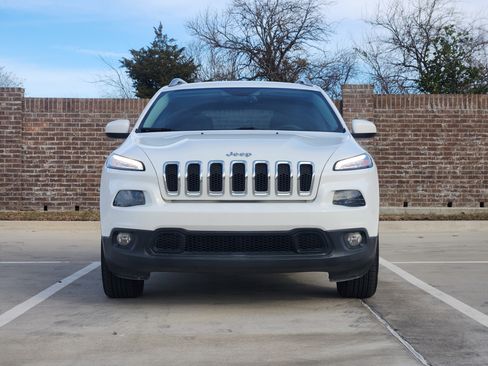 Used 2015 Jeep Cherokee Latitude w/ Comfort/Convenience Group image 2