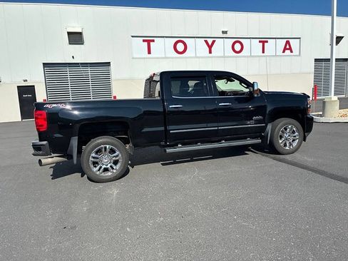 Used 2016 Chevrolet Silverado 2500 High Country w/ Duramax Plus Package AWD/4WD image 7