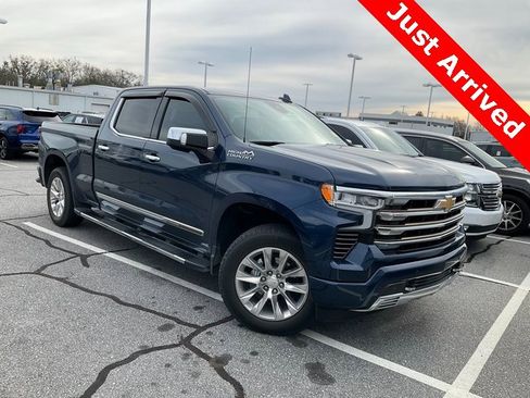 Used 2022 Chevrolet Silverado 1500 High Country w/ Technology Package image 1