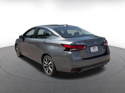 Used 2025 Nissan Versa SV FWD image 11