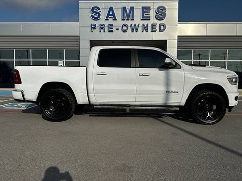 Used 2024 RAM 1500 Laramie AWD/4WD image 2