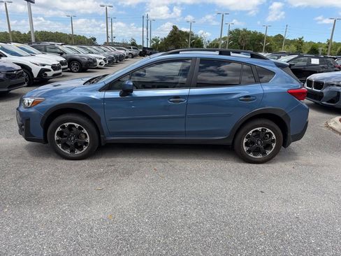 Used 2021 Subaru Crosstrek 2.0i Premium w/ Moonroof Package AWD/4WD image 11