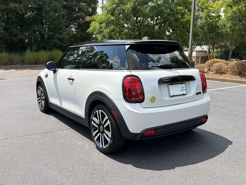 Used 2024 MINI Cooper SE FWD image 3