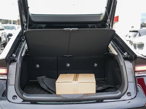 New 2026 Toyota Prius SE image 13