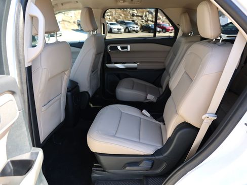 Used 2023 Ford Explorer XLT w/ Equipment Group 202A image 21