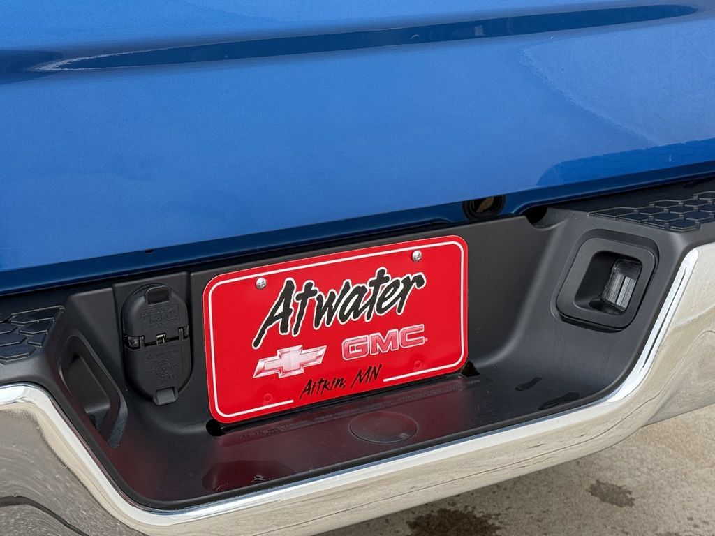 Used 2024 RAM 1500 Classic SLT AWD/4WD image 28