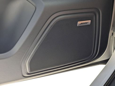 New 2025 Porsche Macan image 14