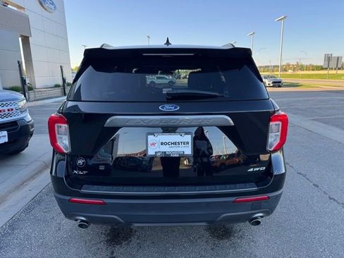 Certified 2022 Ford Explorer XLT w/ Equipment Group 202A AWD/4WD image 44