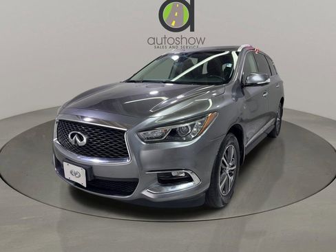 Used 2019 INFINITI QX60 Luxe w/ Essential Package image 3