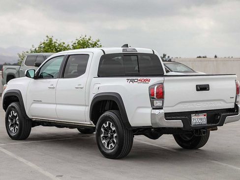 Certified 2023 Toyota Tacoma TRD Off-Road AWD/4WD image 8