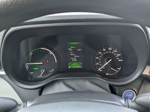 Used 2024 Toyota Sienna LE image 13