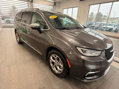Used 2023 Chrysler Pacifica Limited