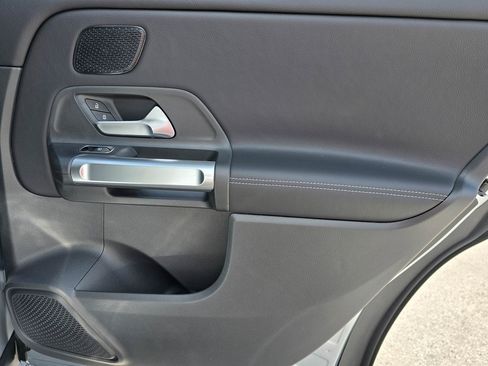 New 2026 Mercedes-Benz GLB 250 4MATIC image 40