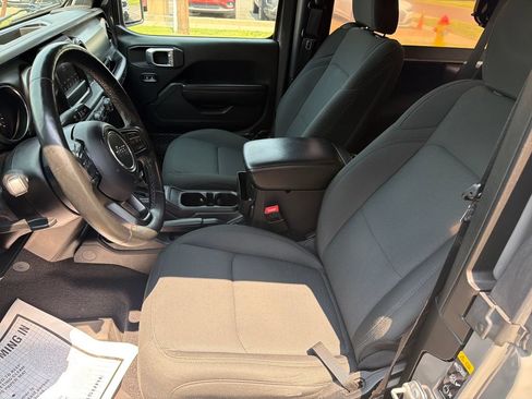 Used 2021 Jeep Wrangler Sport AWD/4WD image 12