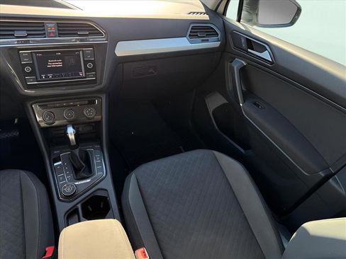 Used 2018 Volkswagen Tiguan S image 13