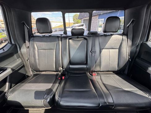 Used 2019 Ford F150 Lariat w/ Equipment Group 502A Luxury AWD/4WD image 31