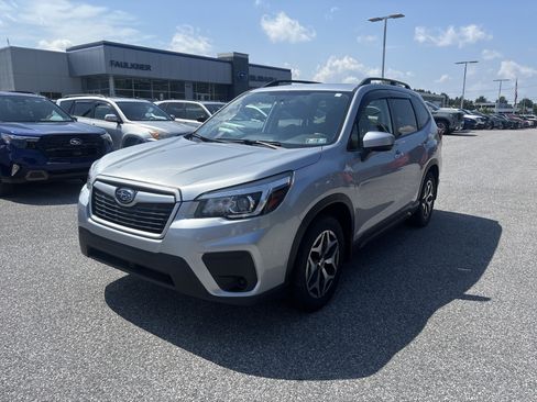 Used 2020 Subaru Forester Premium AWD/4WD image 18