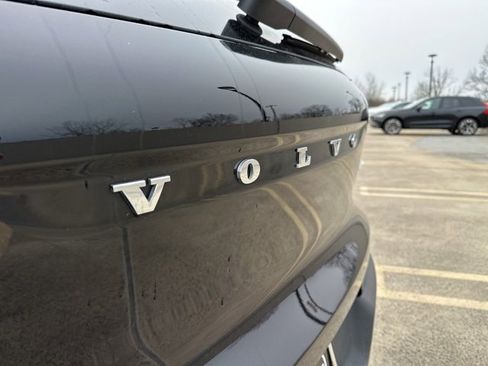 Certified 2025 Volvo XC40 B5 Core image 36